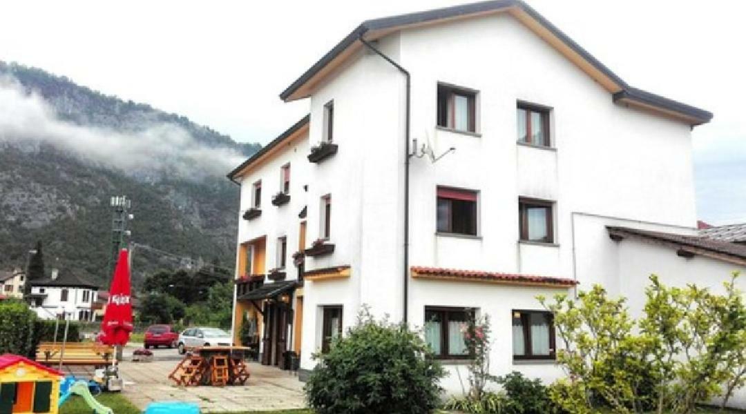 Albergo Alla Pineta Villa Santina Extérieur photo